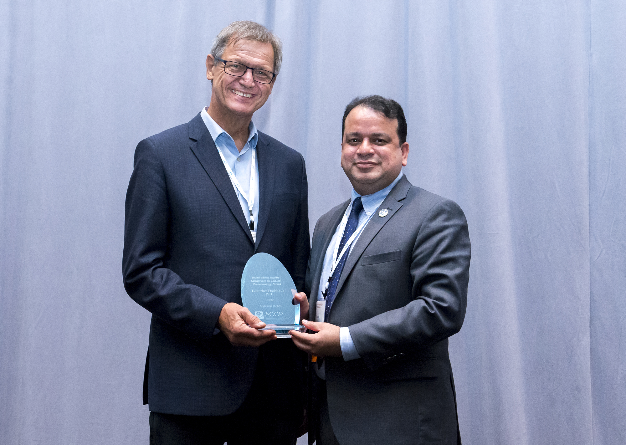 Dr. Guenther Hochhaus receives the  Bristol-Myers Squibb Mentorship in Clinical Pharmacology Award