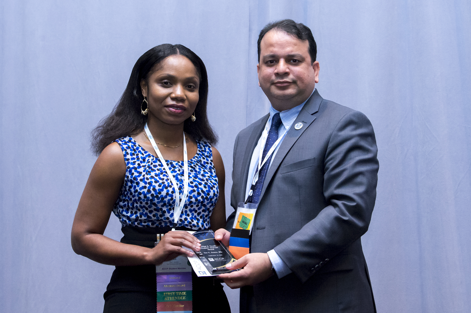 Yaa Y. Anane receives the  Elliot S. Vesell Student Abstract Award